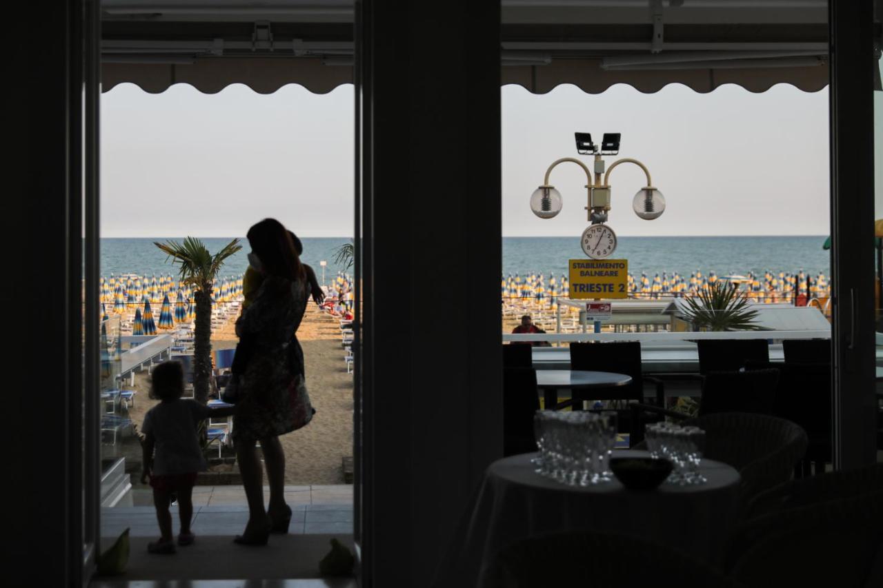 Hotel Boston 3 Stelle Superior Frontemare Lido di Jesolo Dış mekan fotoğraf
