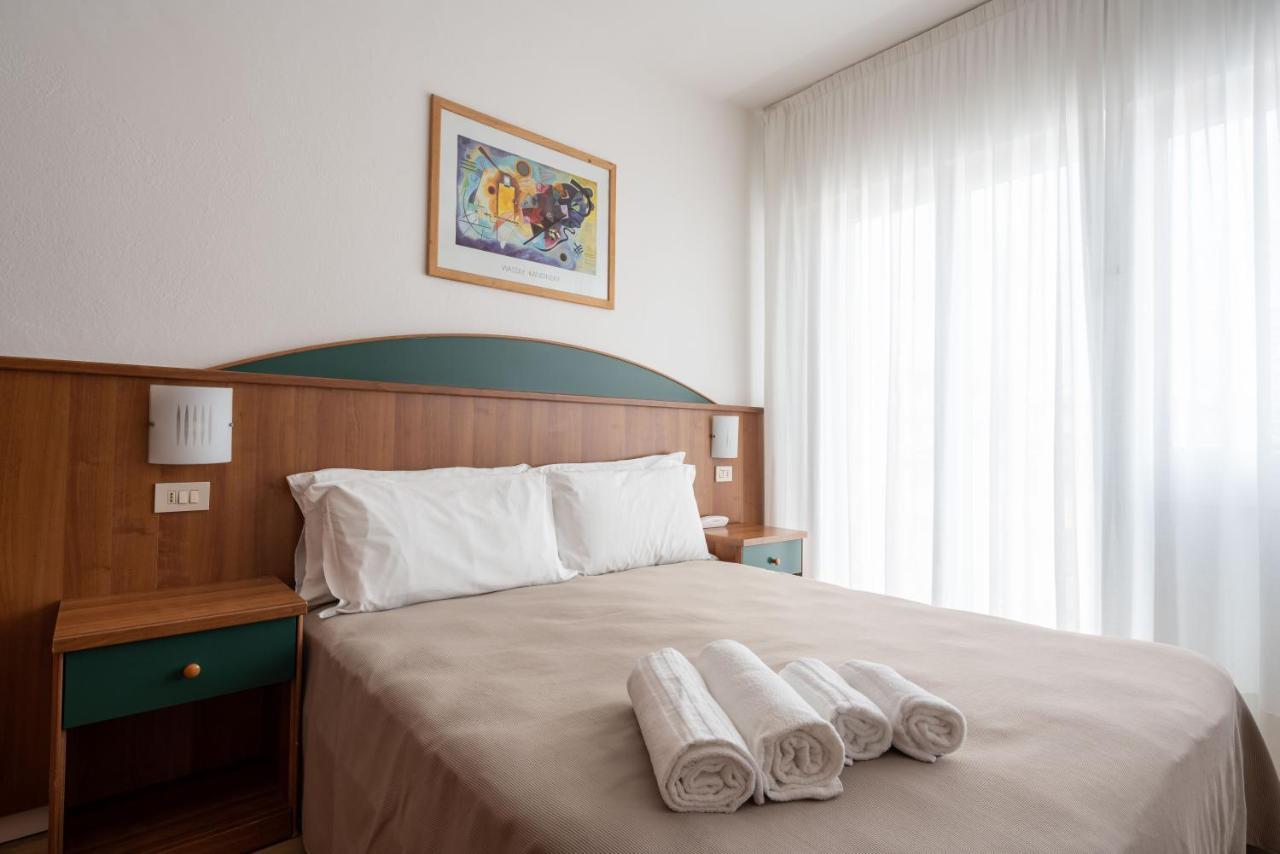 Hotel Boston 3 Stelle Superior Frontemare Lido di Jesolo Dış mekan fotoğraf
