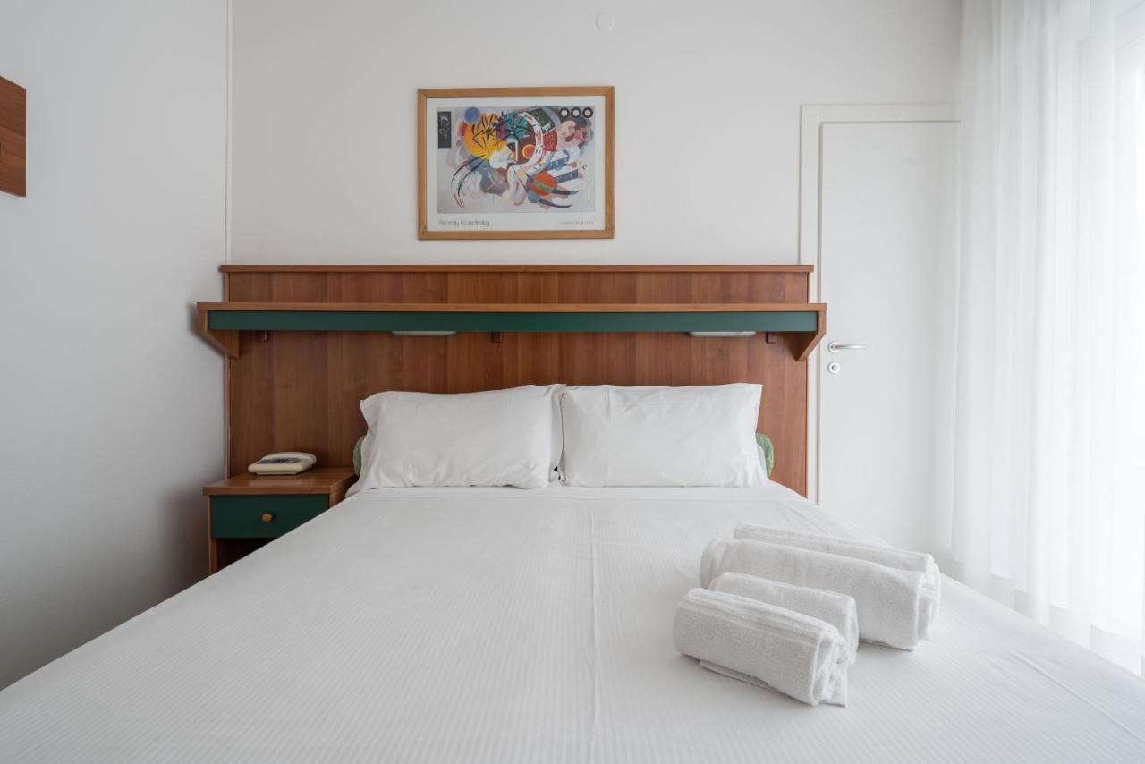 Hotel Boston 3 Stelle Superior Frontemare Lido di Jesolo Dış mekan fotoğraf