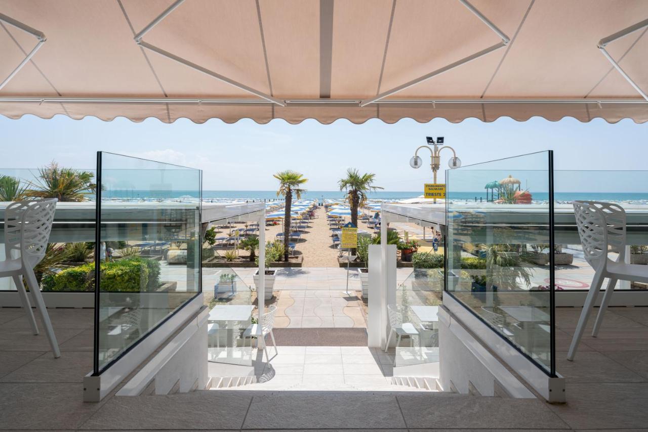 Hotel Boston 3 Stelle Superior Frontemare Lido di Jesolo Dış mekan fotoğraf
