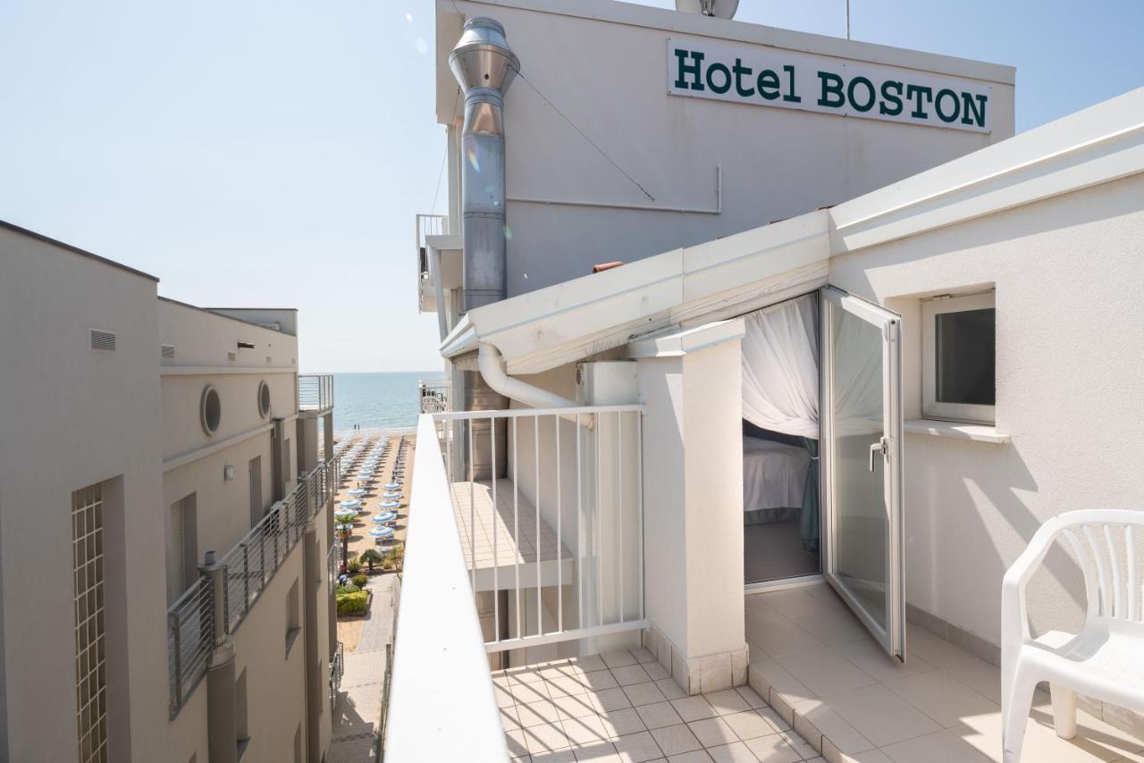 Hotel Boston 3 Stelle Superior Frontemare Lido di Jesolo Dış mekan fotoğraf