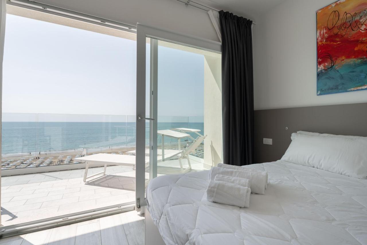 Hotel Boston 3 Stelle Superior Frontemare Lido di Jesolo Dış mekan fotoğraf