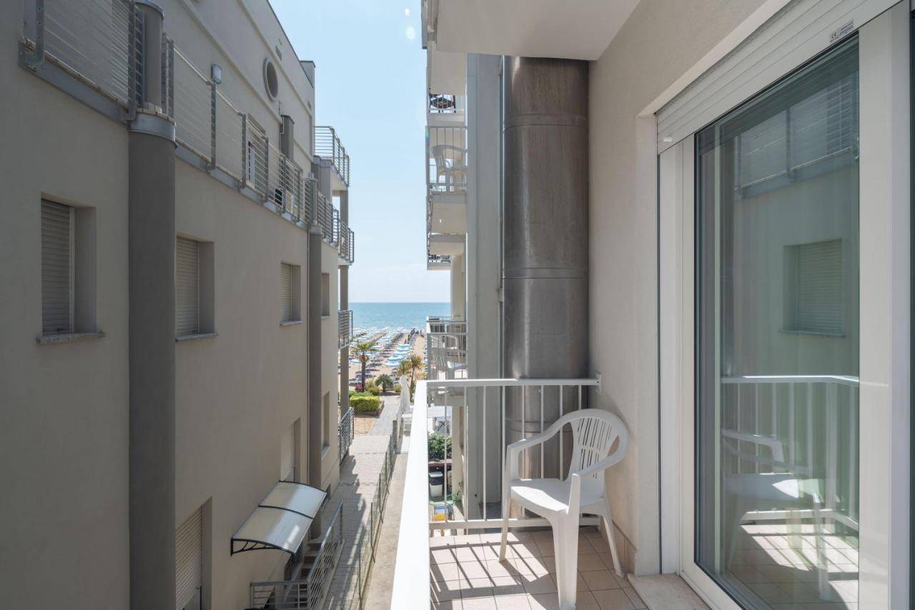 Hotel Boston 3 Stelle Superior Frontemare Lido di Jesolo Dış mekan fotoğraf