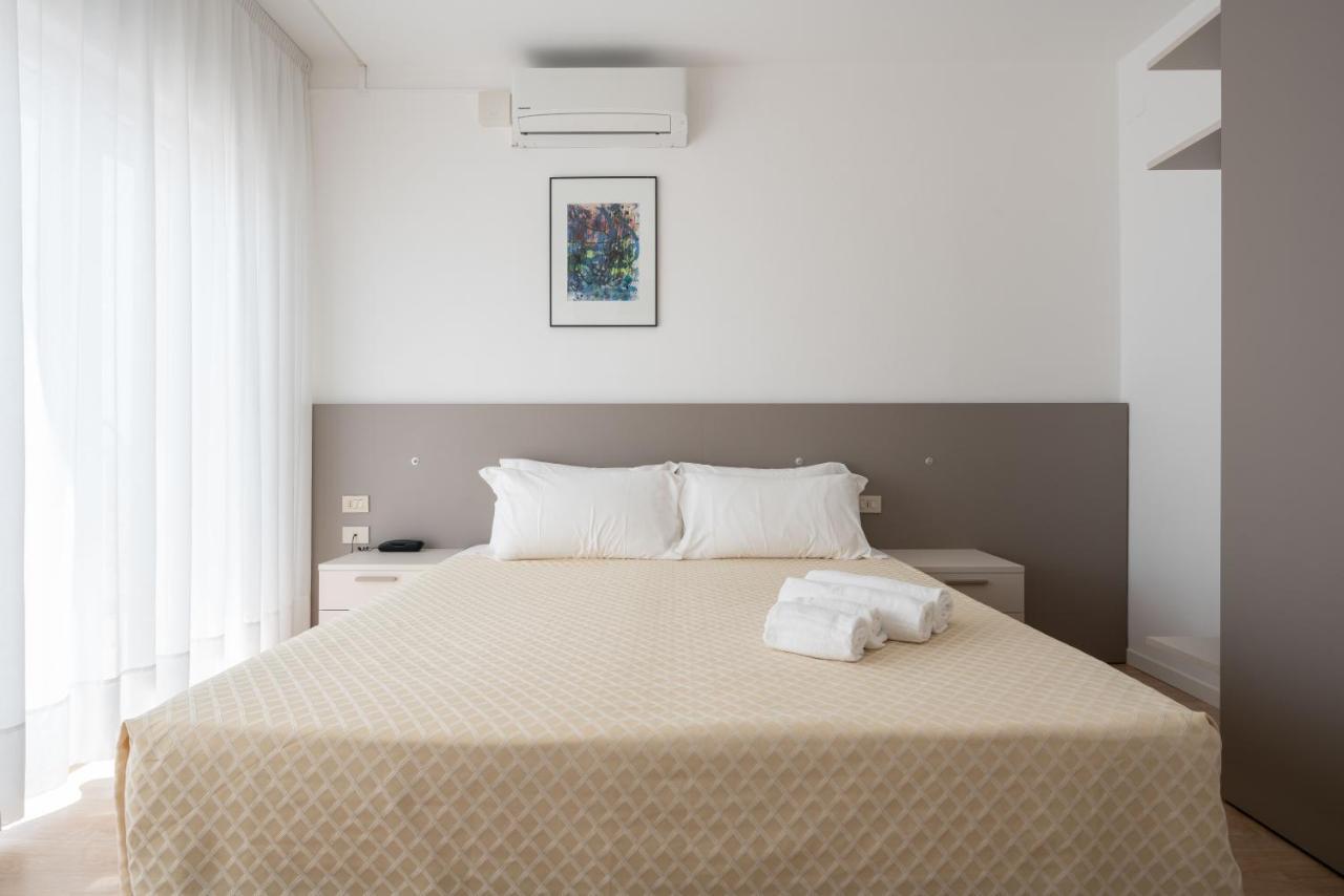 Hotel Boston 3 Stelle Superior Frontemare Lido di Jesolo Dış mekan fotoğraf