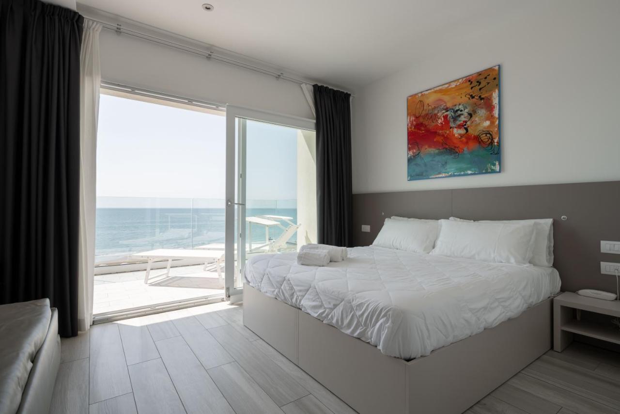Hotel Boston 3 Stelle Superior Frontemare Lido di Jesolo Dış mekan fotoğraf