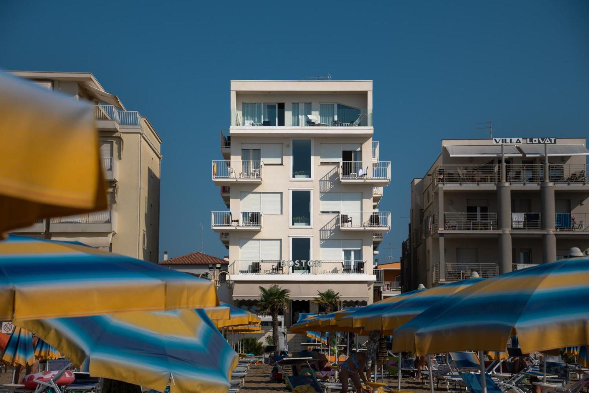 Hotel Boston 3 Stelle Superior Frontemare Lido di Jesolo Dış mekan fotoğraf